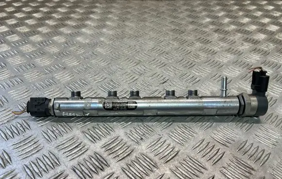 BMW 1 E81 E87 Fuel main line pipe 7809127