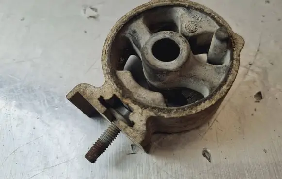 Muffler mount bracket/holder