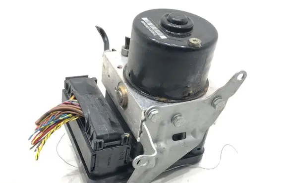 BMW 1 E81 E87 ABS Pump 6769844
