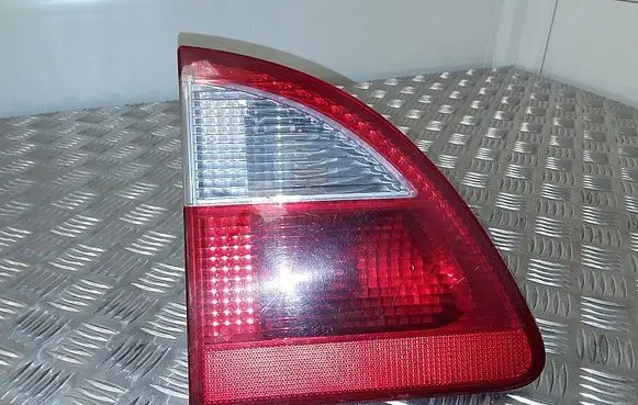 Tailgate rear/tail lights