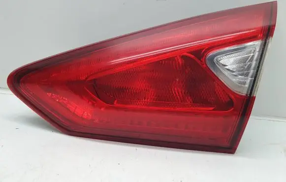 Nissan Pulsar Rear/tail lights 226-18066