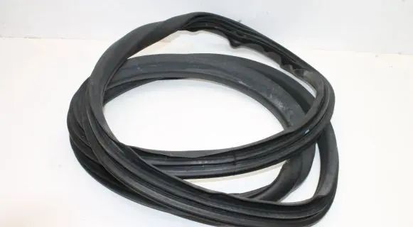 Volvo V60 Rubber seal rear door 