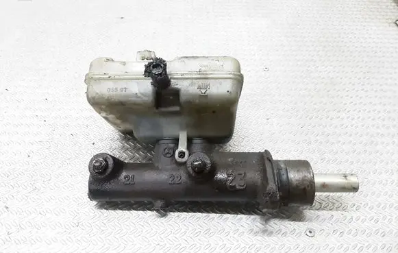 Mercedes-Benz Sprinter W901 W902 W903 W904 Master brake cylinder A0024312702
