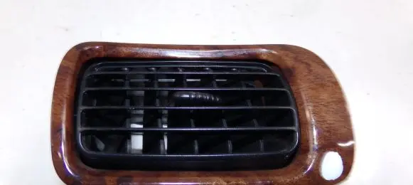 KIA Clarus Dash center air vent grill