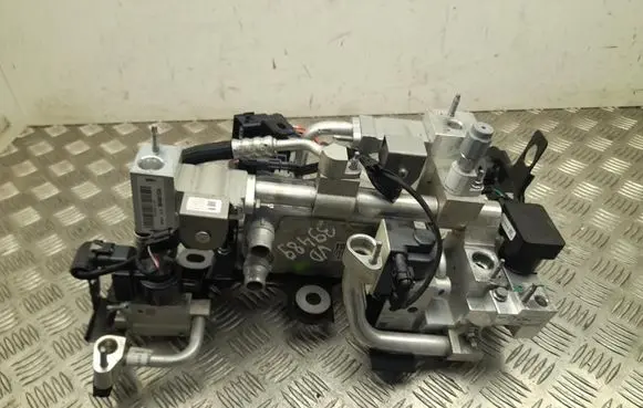Opel Grandland X Air conditioning (A/C) air dryer 564681336