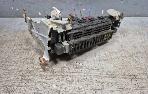 Mercedes-Benz E W211 SAM control unit A2115454901