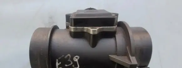 BMW 5 E39 Mass air flow meter 
