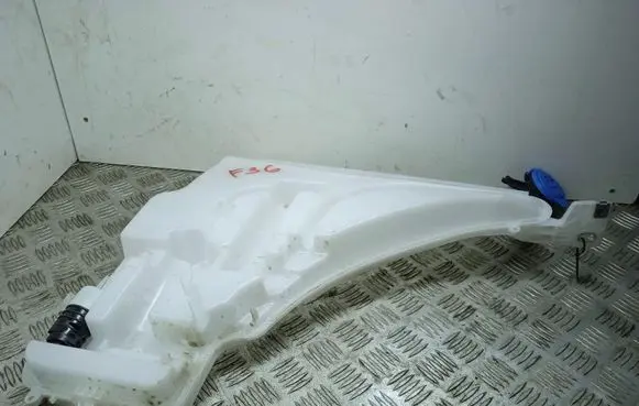 BMW 4 F36 Gran coupe Windshield washer fluid reservoir/tank