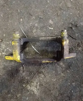 Front brake caliper