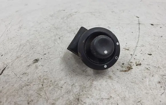 Renault Kangoo I Wing mirror switch 108801