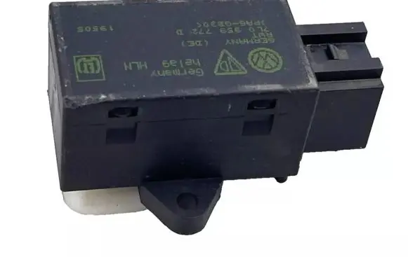 Volkswagen Touareg I Seat heating relay 7L0959772D
