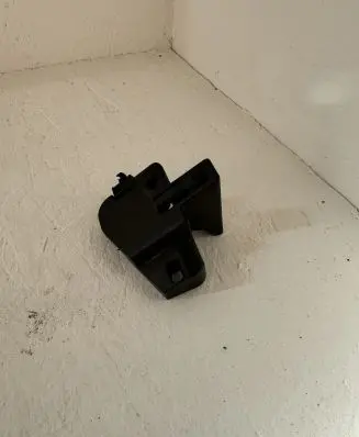 Volvo S60 Headlight/headlamp mounting bracket 31353830