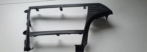 Toyota Prius (XW30) Radio/GPS head unit trim 