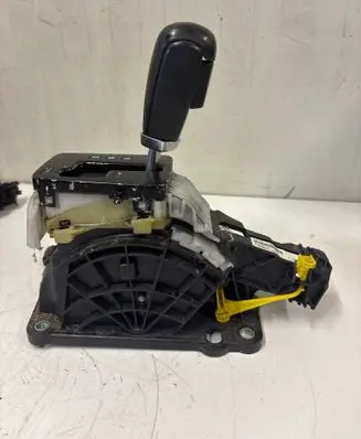 Volvo XC70 Gear shifter/selector 30759121 T20080227045647