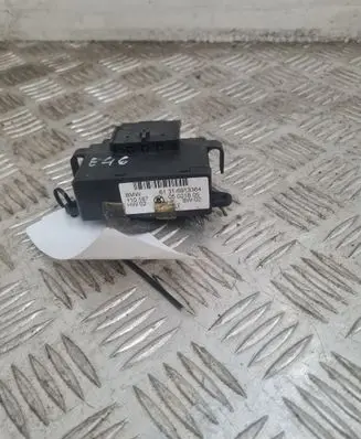 BMW 3 E46 Wing mirror control module 6913364