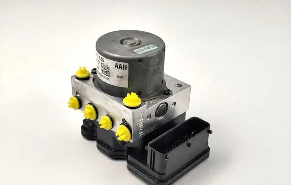 Chevrolet Spark ABS Pump 95996701