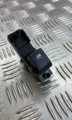 Subaru Forester SJ Electric window control switch 83071SG100
