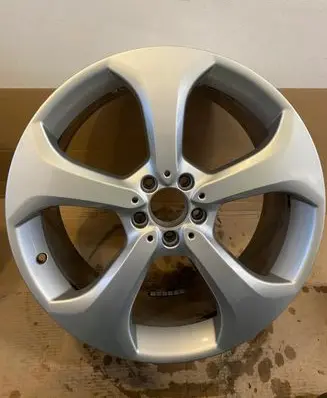R20 alloy rim