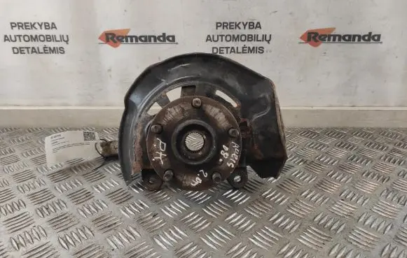 Toyota Auris 150 Front wheel hub 140307 F02L