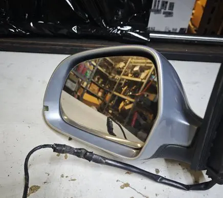 Audi A6 S6 C6 4F Front door electric wing mirror
