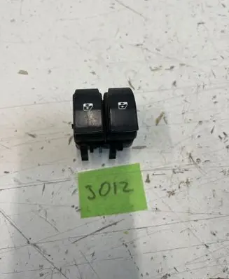 Renault Master III Electric window control switch 108269c
