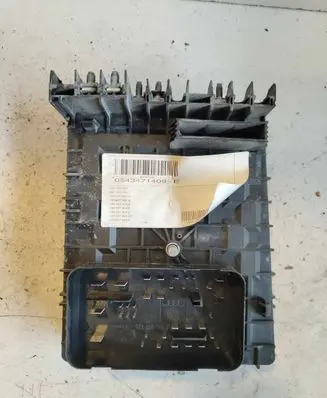 Volkswagen Caddy Fuse box set L2K000087