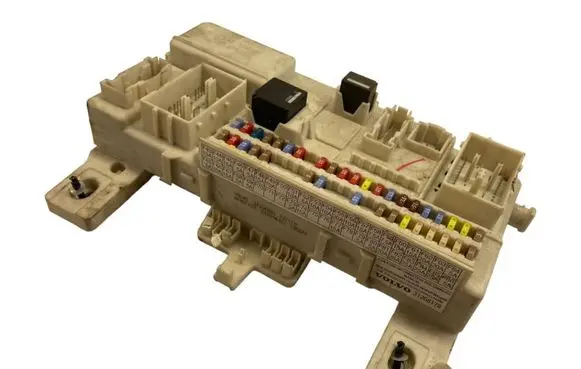 Volvo V50 Fuse module 31268178