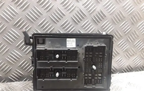 KIA Carens I Fuse box set 02251D AK7533
