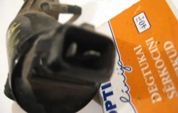 Ford Focus Windscreen/windshield washer pump