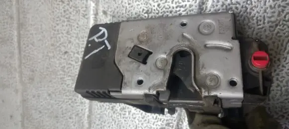 Opel Zafira A Rear door lock