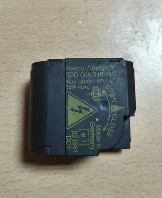 Volvo V50 Headlight ballast module Xenon 5DD00831910 30KV785VA