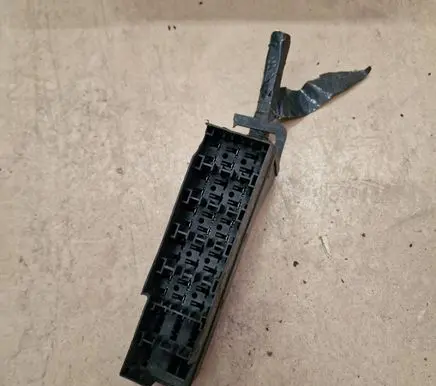 Renault Clio I Fuse box set 7703197524