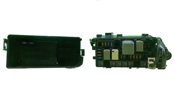 Daihatsu Terios Fuse box set BEZPIECZNIKOW 16AB19