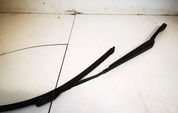 Opel Astra J Front wiper blade arm 13289887