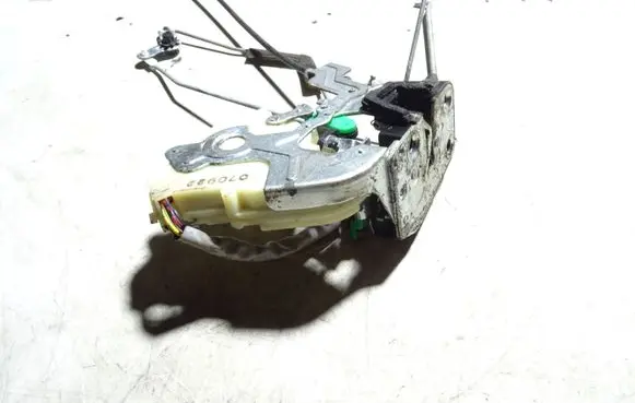 KIA Sorento Front door lock 070922