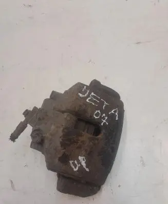 Volkswagen Jetta V Front brake caliper