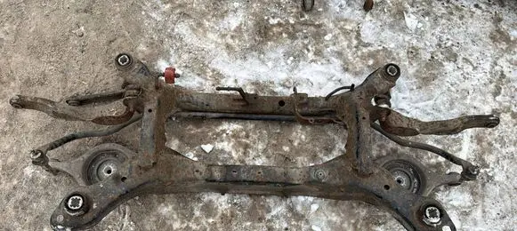 Volvo V70 Rear subframe 