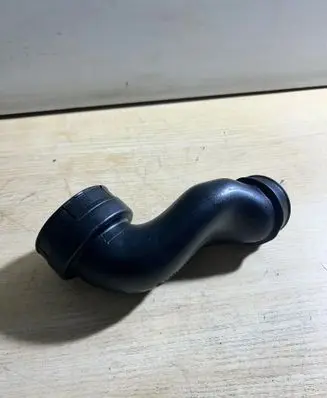 Mercedes-Benz CLK AMG A209 C209 Intercooler hose/pipe A2710901437