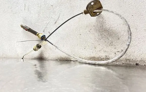 Volvo C30 Gear shift cable linkage 30783151