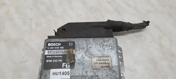 Opel Omega A Engine control unit/module 90233741 0261200100