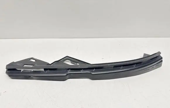 Volvo V50 Headlight/headlamp mounting bracket 30744956