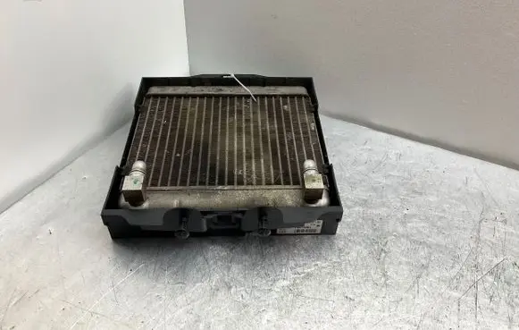 BMW 5 F10 F11 Engine oil radiator 7572542 P8413001 7570103