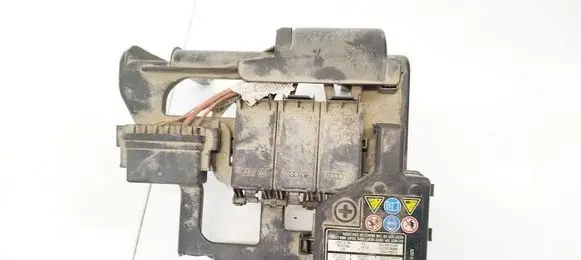 Volkswagen Polo IV 9N3 Fuse box set