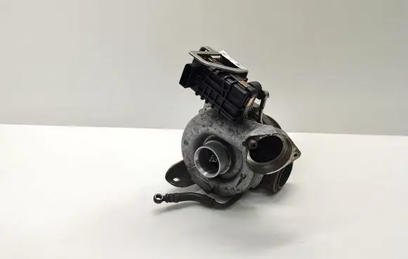 BMW 5 E60 E61 Turbo 765199 75835123 781751