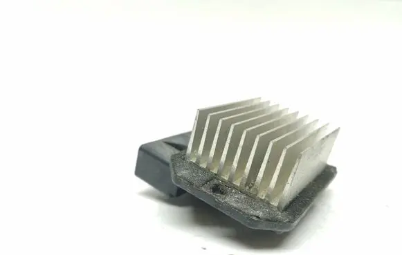 Mitsubishi Pajero Heater blower motor/fan resistor 4993002110