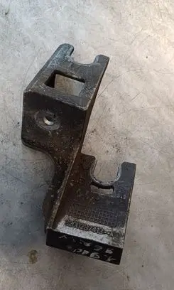 Renault Trafic II (X83) Gear shift cable bracket 8200237413