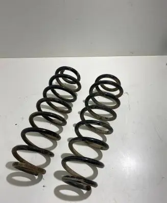 Volkswagen Touran I Rear coil spring