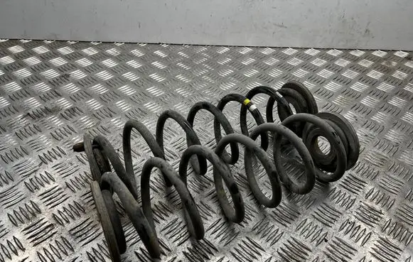 Skoda Octavia Mk2 (1Z) Rear coil spring 1K0512149B