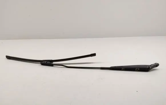 Renault Kangoo II Windshield/front glass wiper blade 8200619427