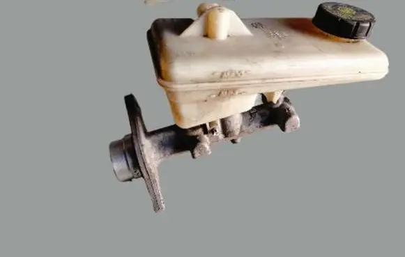 Renault Trafic II (X83) Master brake cylinder